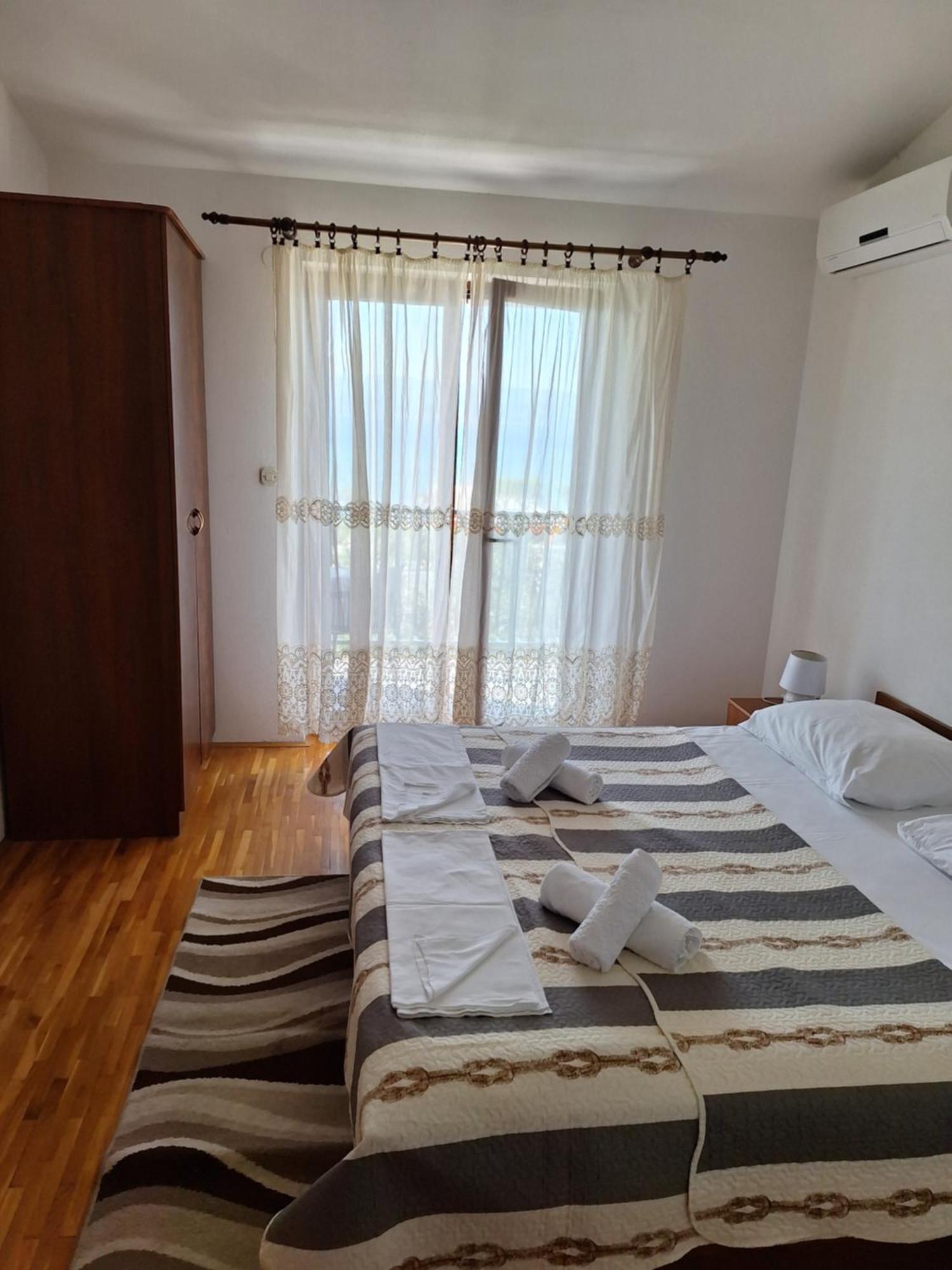 Ante Apartments Duće Zimmer foto